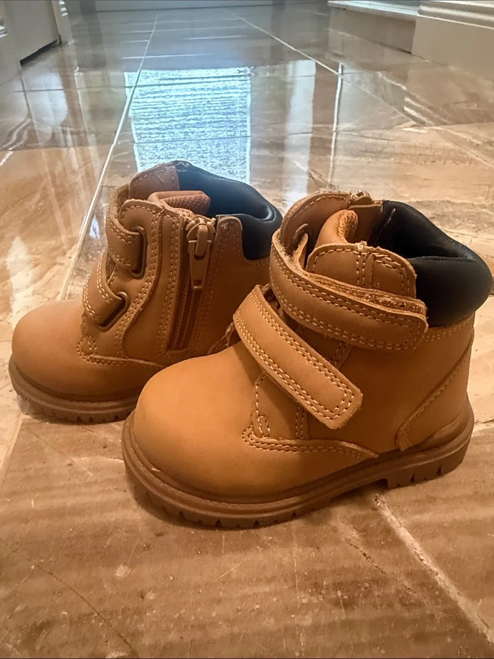 BABY BOY SZ 5 // Wonder Nation Kids Double-Strap Hiking Boots